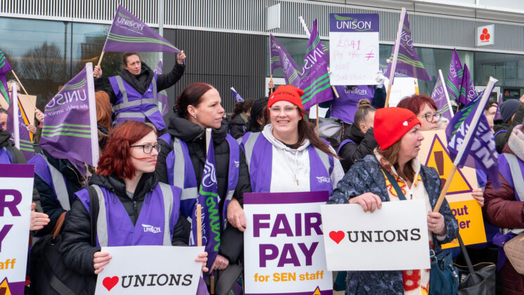 Lift strikers protesting